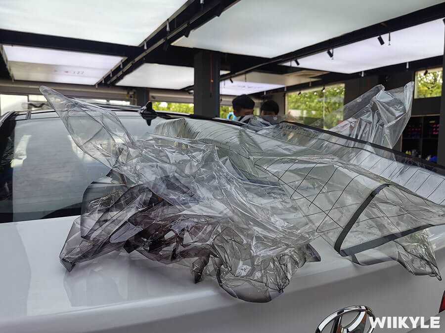 现代索纳塔除膜，装贴WIIKYLE玻璃膜（1）