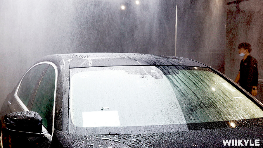 宝马7系装贴WIIKYLE玻璃膜，施工流程展示（1）