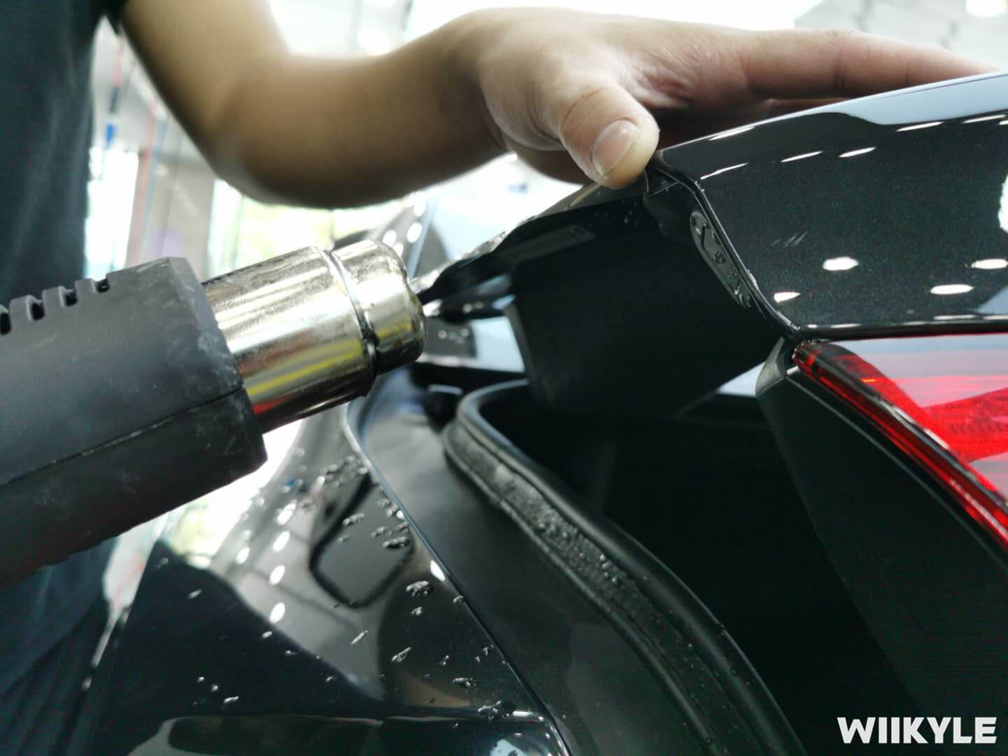 奥迪 A8装贴WIIKYLE玻璃膜，施工流程展示（8）