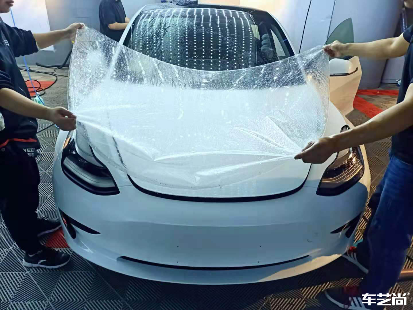 特斯拉Model 3施工威固隐形车衣，施工流程（8）