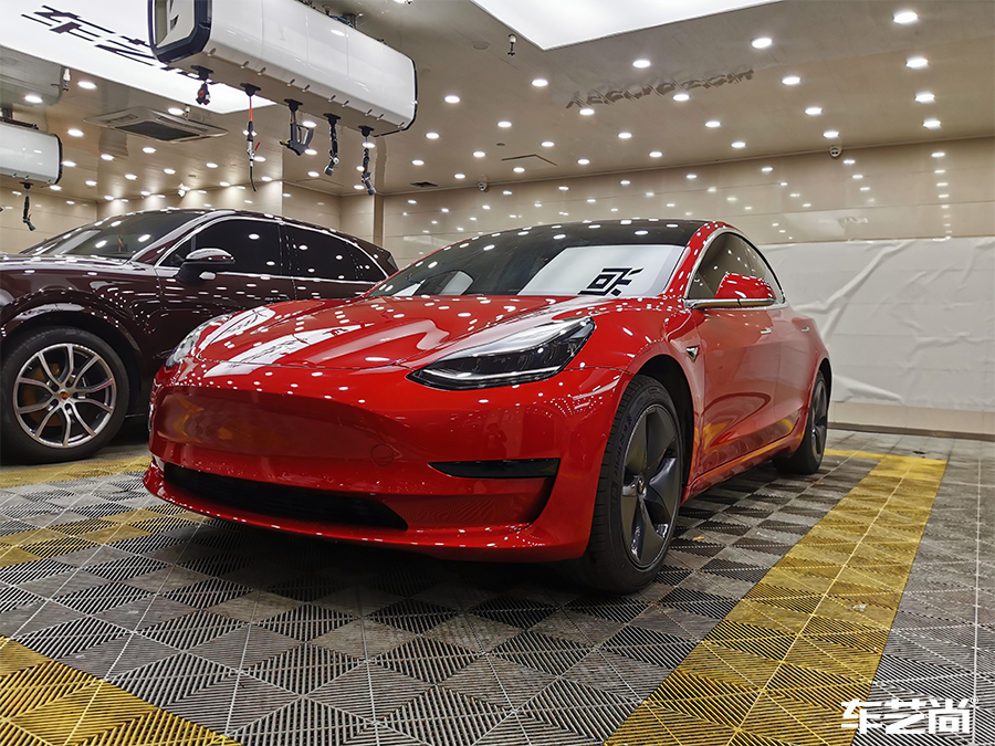 特斯拉Model 3施工威固隔热膜案例流程展示（11）