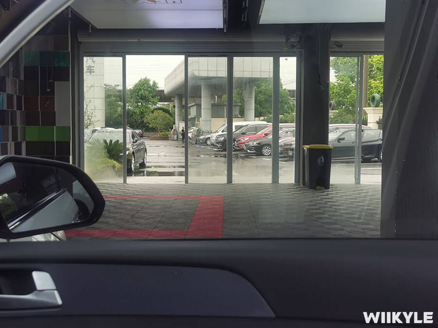 现代索纳塔除膜，装贴WIIKYLE玻璃膜（16）