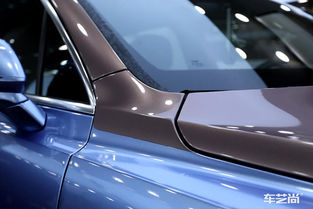 宾利添越车身改色