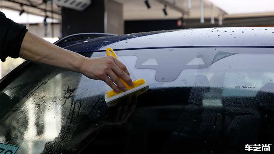 宝马X3施工威固隔热膜，保护您的驾乘安全！（5）
