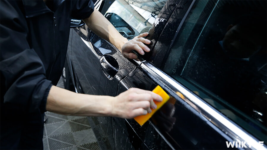 宝马7系装贴WIIKYLE玻璃膜，施工流程展示（7）