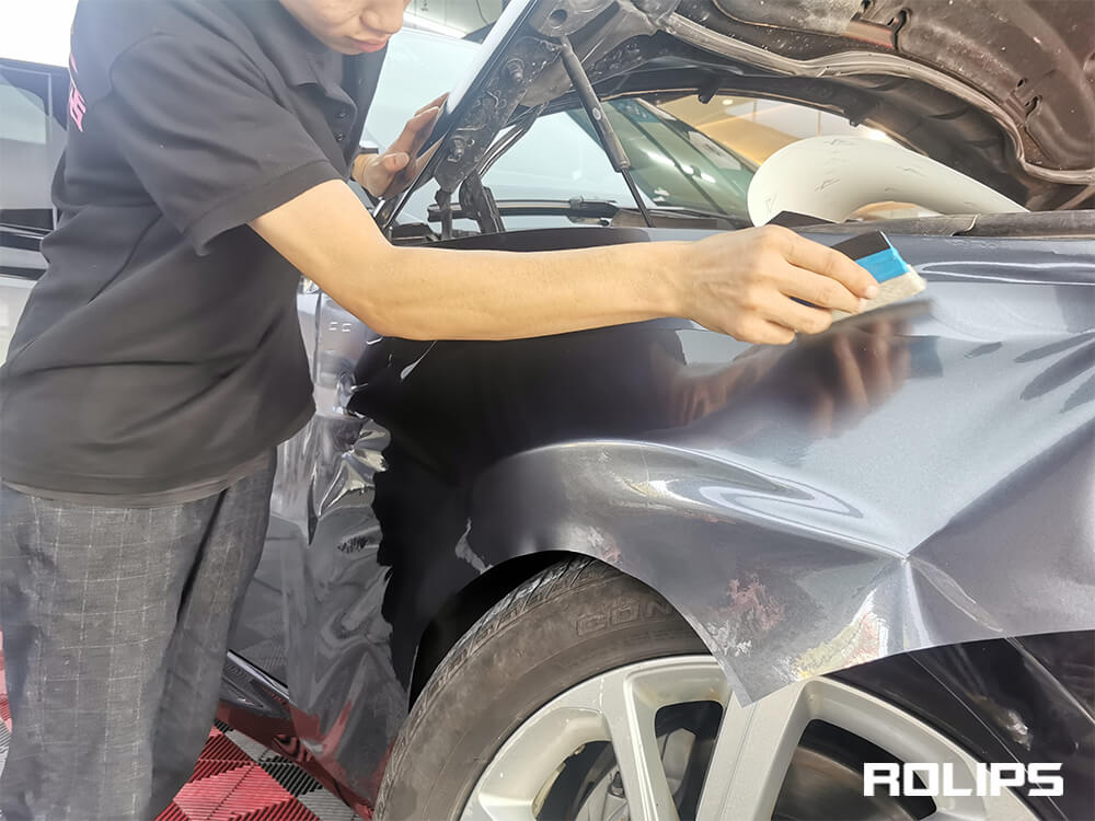 路虎揽胜实贴改色膜的施工
