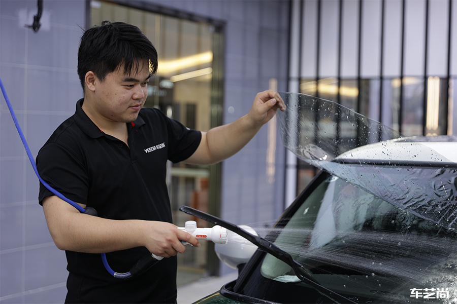 宝马mini施工隔热膜，体验“非一般”的保护（5）