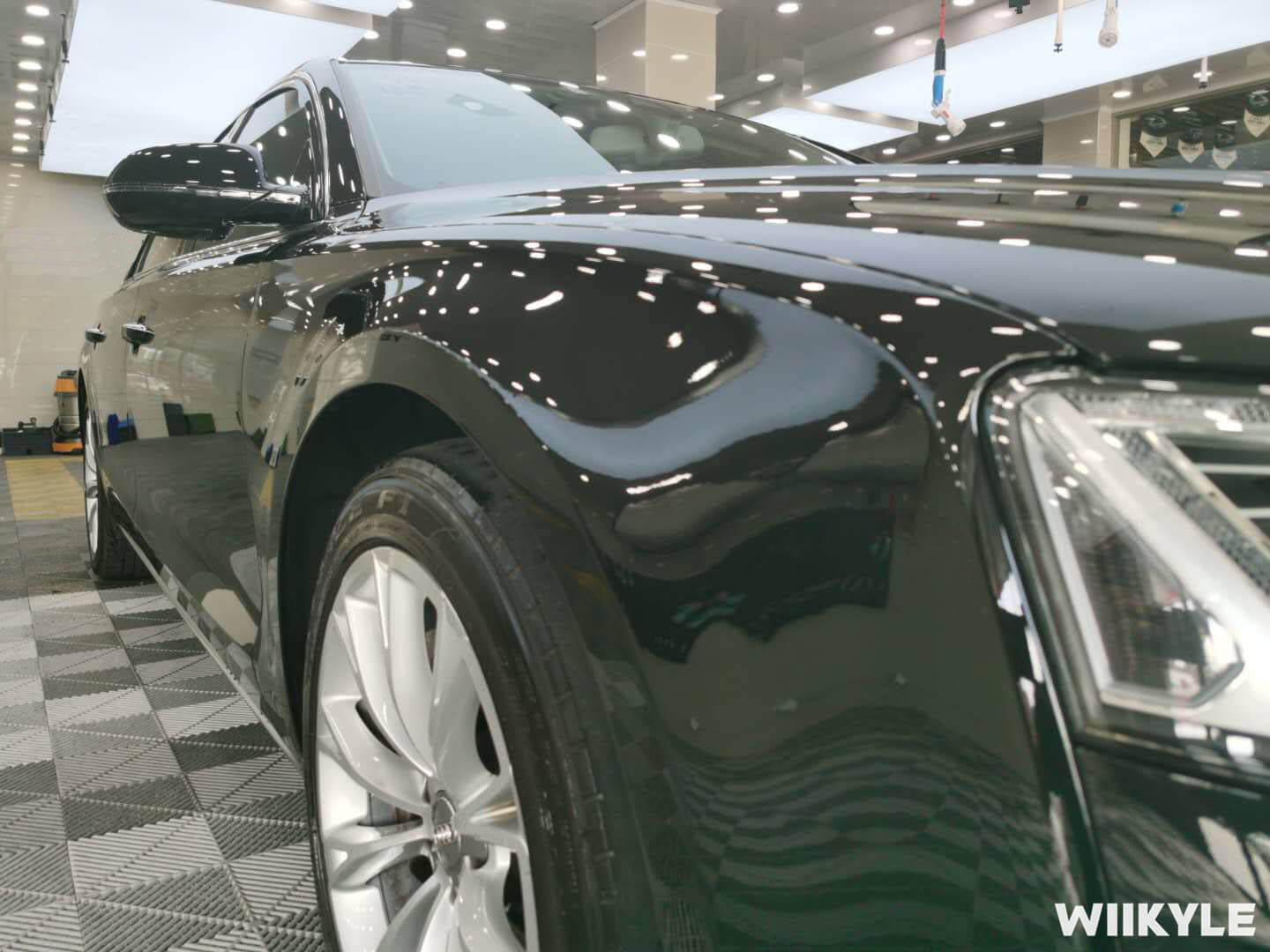 奥迪 A8装贴WIIKYLE玻璃膜，施工流程展示（11）