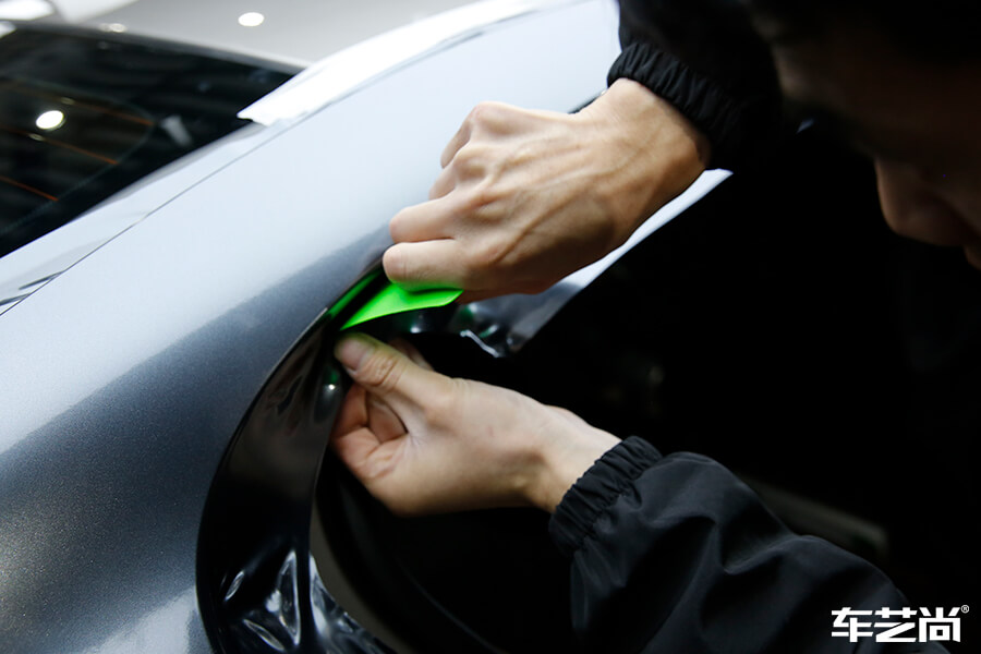 车身改色贴膜怎么样？施工流程展示（8）