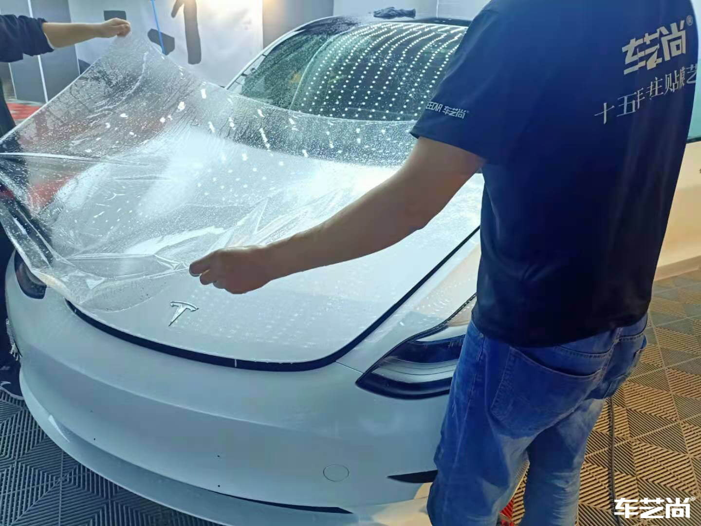 特斯拉Model 3施工威固隐形车衣，施工流程（7）