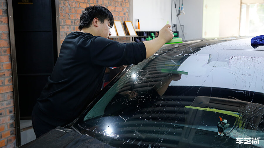 特斯拉Model 3施工威固隔热膜，施工流程展示（2）