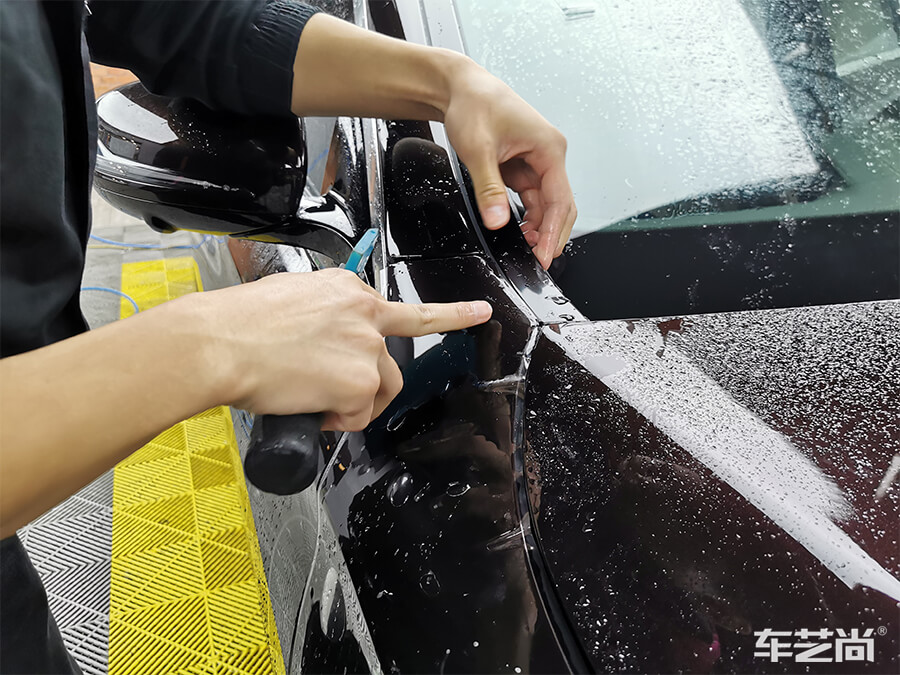 车艺尚施工精准覆膜，预留无痕包边处理（10）