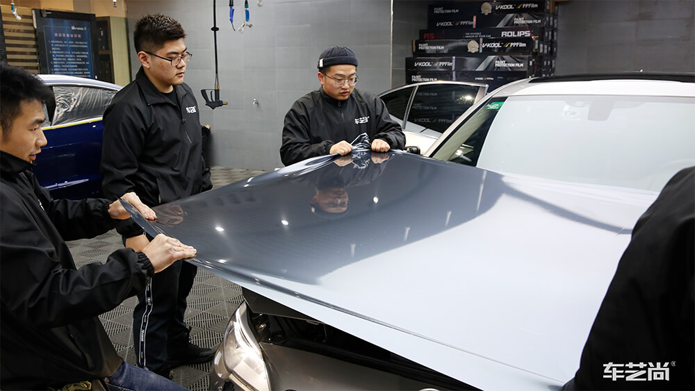 宝马实贴ORAFOL改色膜，展现独特个性