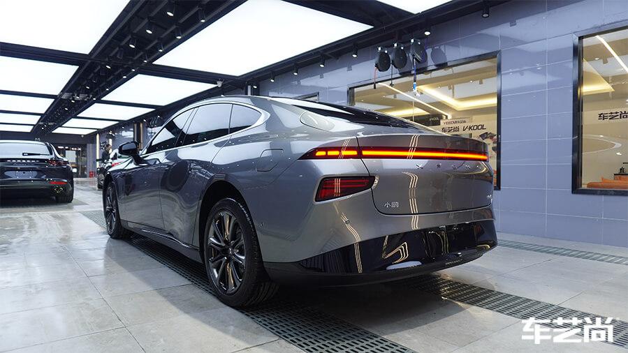 小鹏P7装贴威固隔热膜，施工流程展示（21）