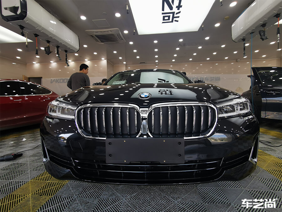 宝马5系装贴威固隐形车衣，施工流程展示（13）
