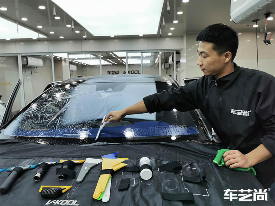 比亚迪汉装贴威固隔热膜，施工流程展示（4）