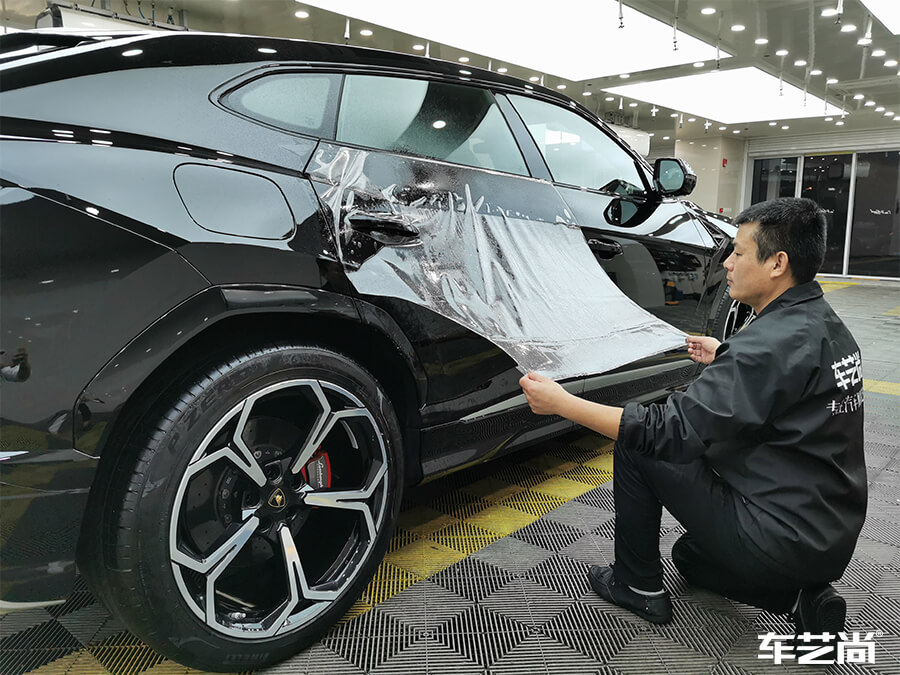 兰博基尼装贴威固漆面保护膜案例图展示（2）