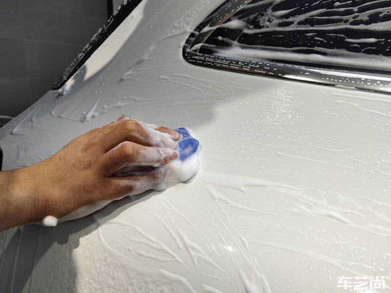 奔驰GLA200施工ROLIPS隐形车衣过程展示（图一）