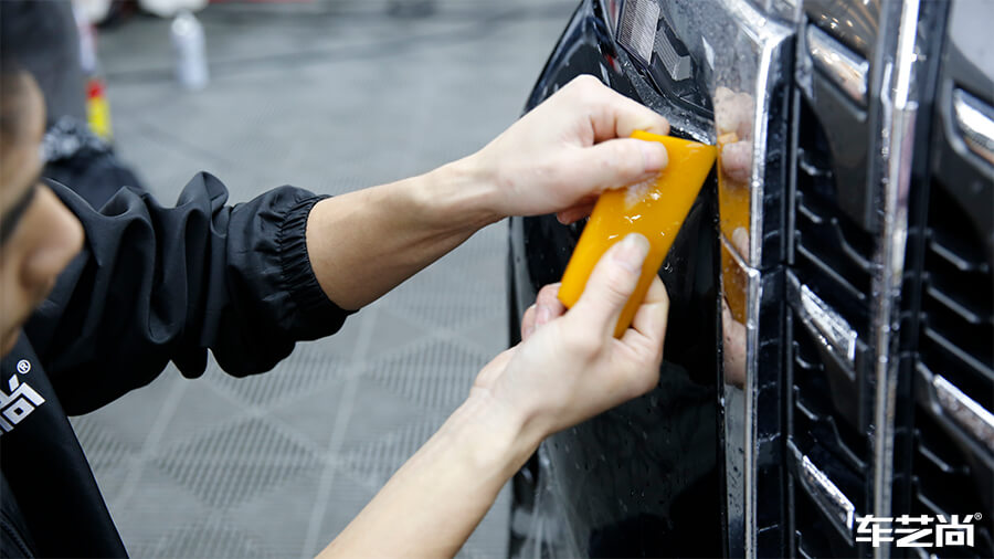 丰田埃尔法选择车艺尚，施工隐形车衣案例分享（6）