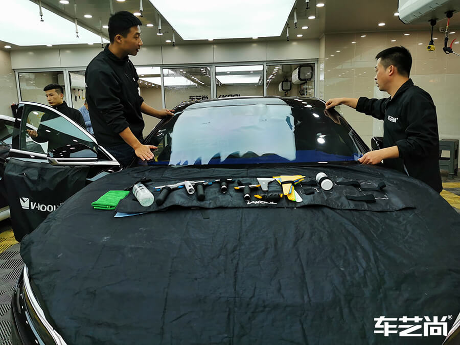 比亚迪汉装贴威固隔热膜，施工流程展示（6）