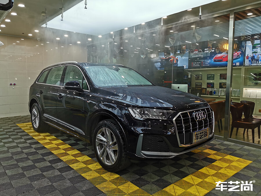 奥迪Q7装贴威固隔热膜，施工流程展示（2）