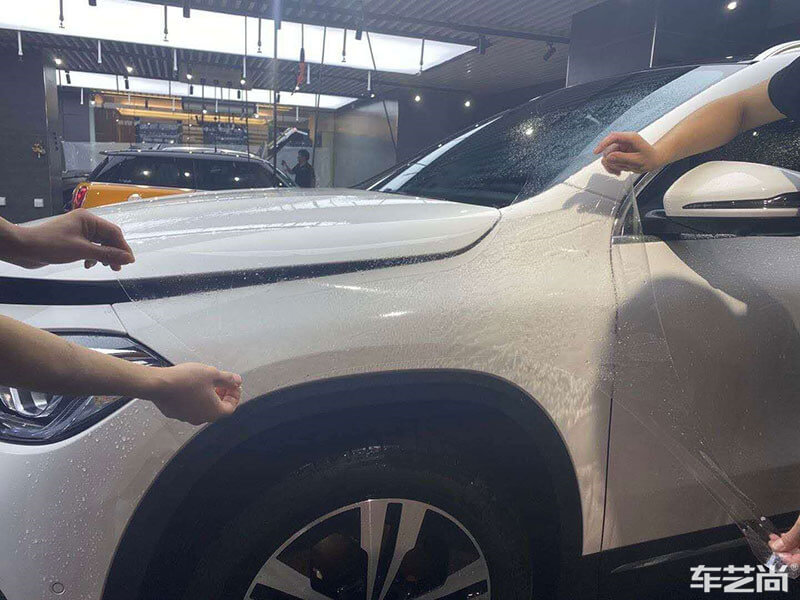 奔驰GLA200施工ROLIPS隐形车衣过程展示（图四）