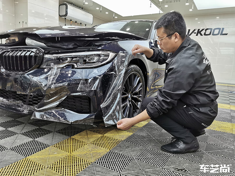 宝马325Li装贴威固隐形车衣，施工流程展示（4）