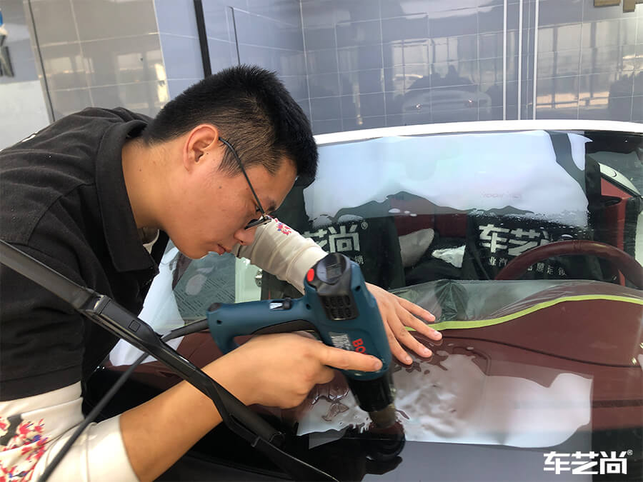 保时捷911告诉你上海专业的汽车贴膜哪家强？（4）