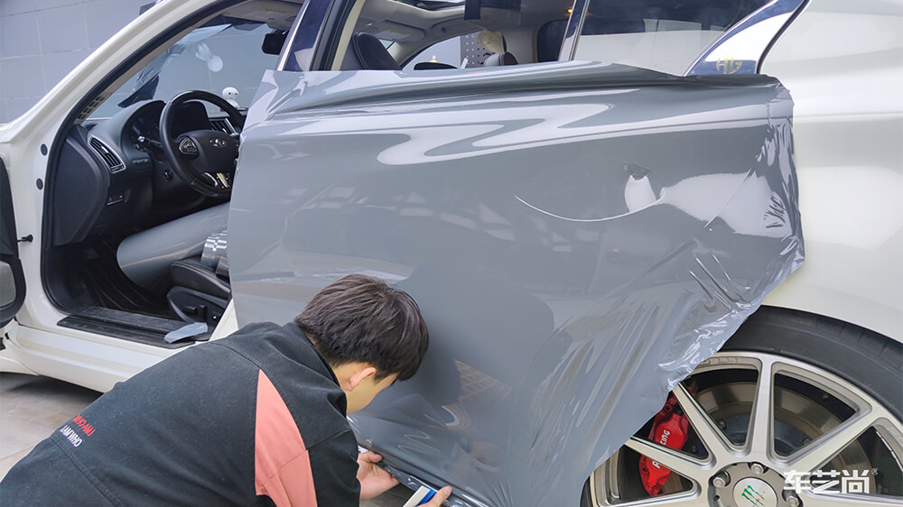 英菲尼迪为何选择车艺尚施工改色膜？（2）