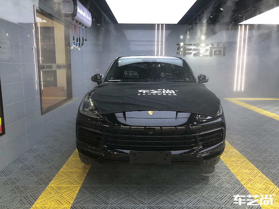 保时捷卡宴为什么选择车艺尚施工玻璃膜？（1）