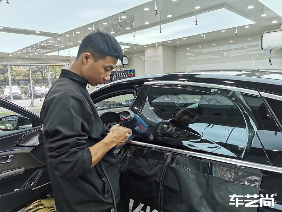 比亚迪汉装贴威固隔热膜，施工流程展示（9）