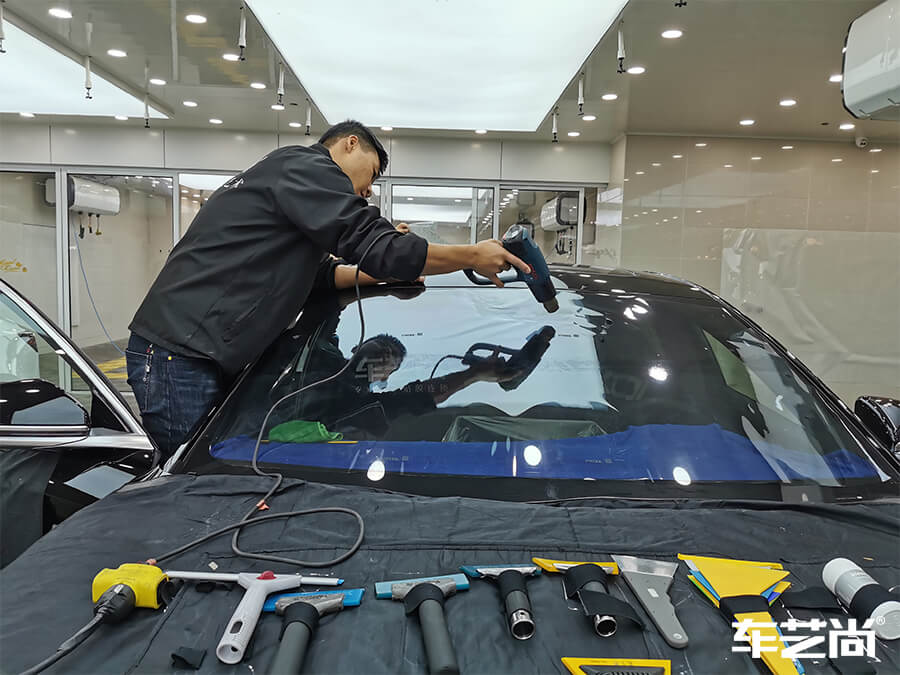 比亚迪汉装贴威固隔热膜，施工流程展示（3）