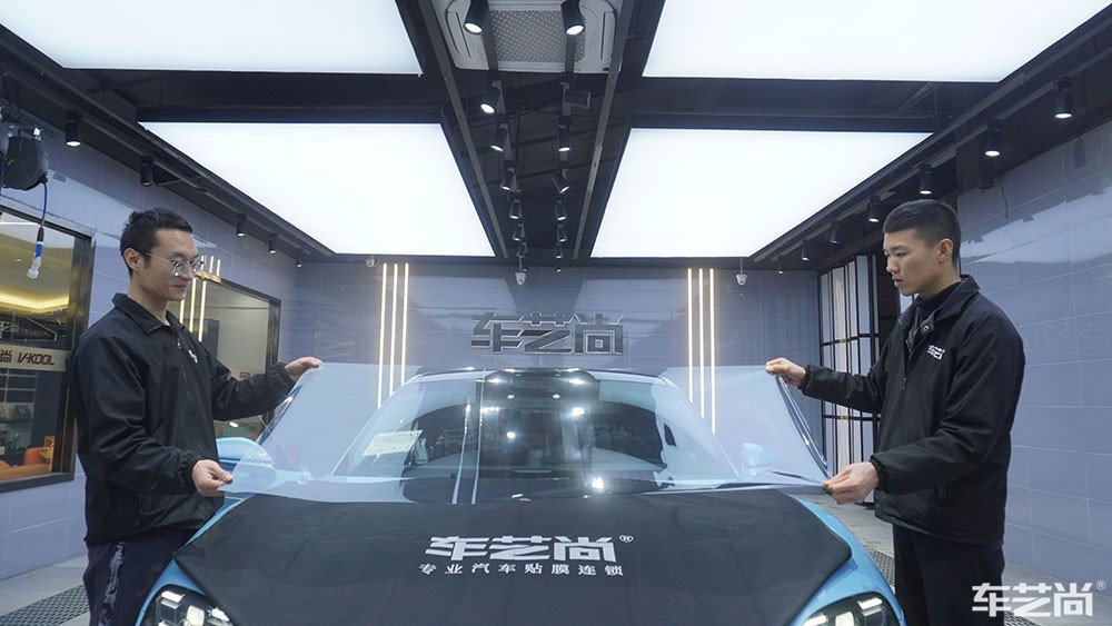 保时捷Taycan施工威固隔热膜过程（图二）