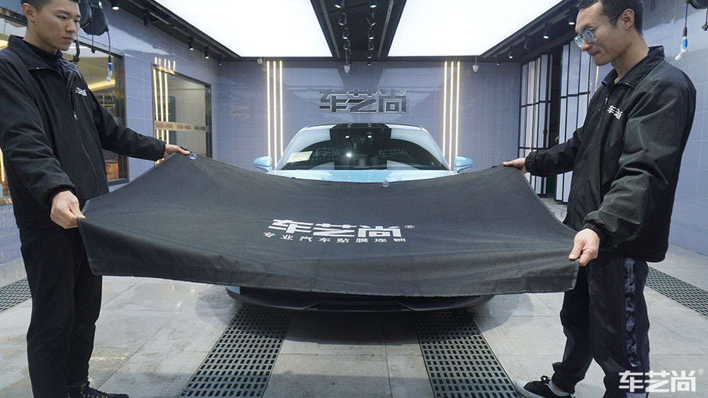 保时捷Taycan施工威固隔热膜过程（图三）