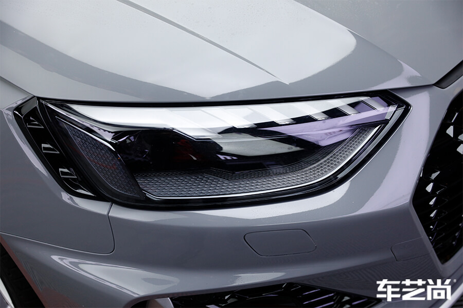 采用双涡轮增压，奥迪RS4享受当下时光（12）