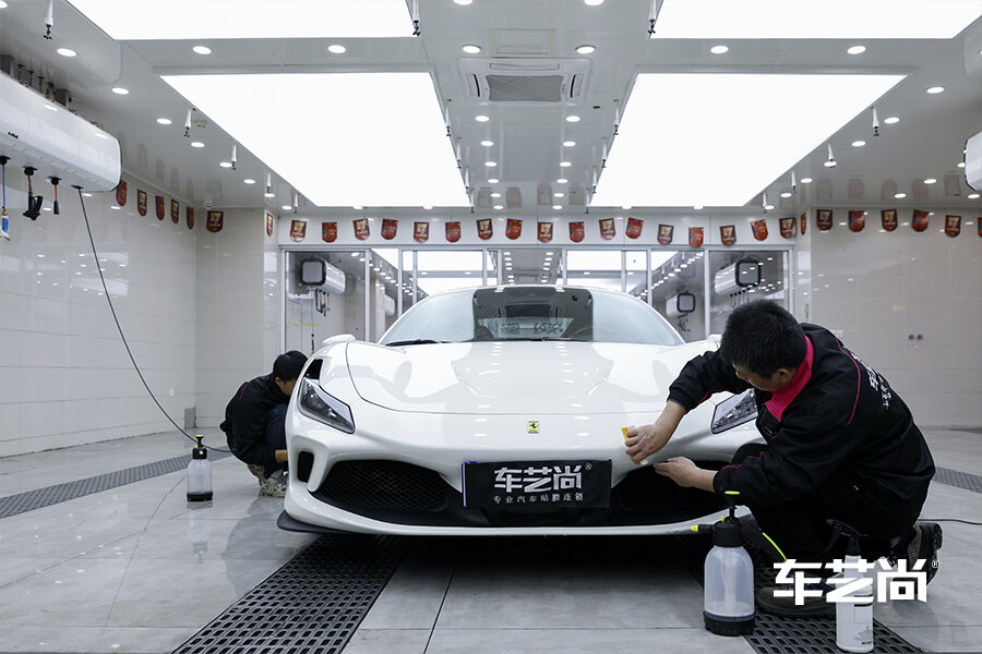 当家跑车法拉利 选择车艺尚装贴威固隐形车衣（3）