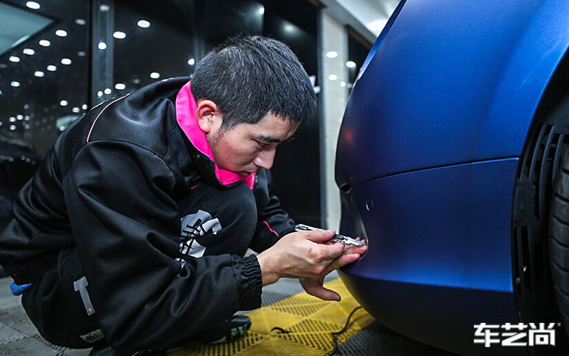 宾利欧陆施工改色膜流程展示（2）