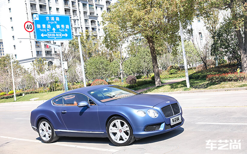 宾利欧陆施工改色膜流程展示（23）