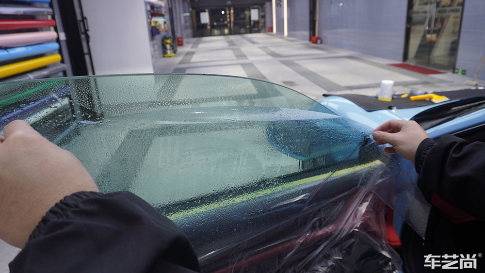 保时捷Taycan施工威固隔热膜过程（图九）