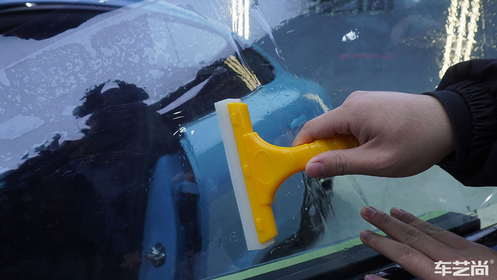 保时捷Taycan施工威固隔热膜过程（图七）