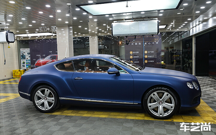 宾利欧陆施工改色膜流程展示（12）