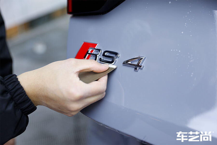 采用双涡轮增压，奥迪RS4享受当下时光（6）