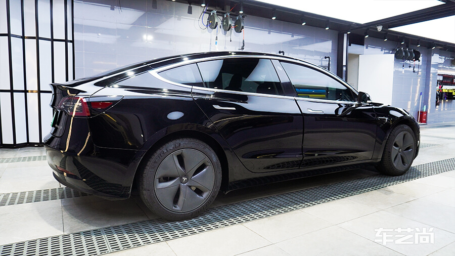 特斯拉Model 3选择车艺尚施工威固隔热膜施工案例（10）
