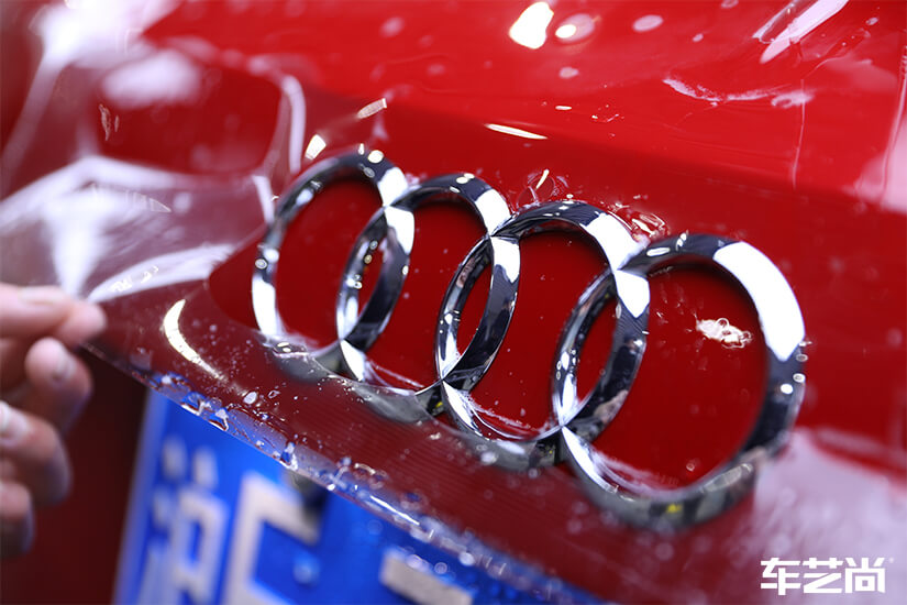 奥迪Q3选择同时装贴玻璃膜和隐形车衣，体现极致保护措施（7）