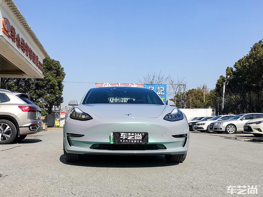 特斯拉施工冰棱绿改色膜好看吗？（施工效果 图九）