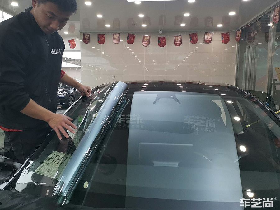 特斯拉Model 3施工威固隔热膜过程展示（图四）