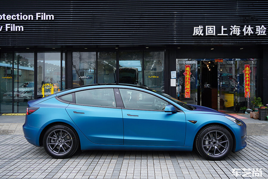 特斯拉Model 3改哑光碧蓝色后效果怎么样？（图十五）