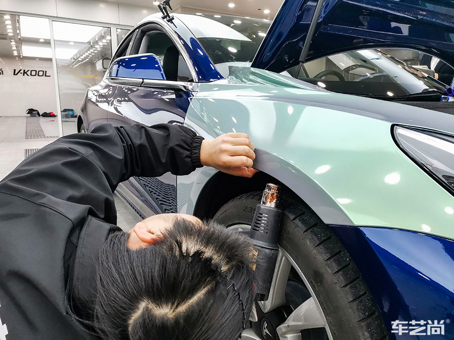 特斯拉施工冰棱绿改色膜好看吗？（施工前 图三）