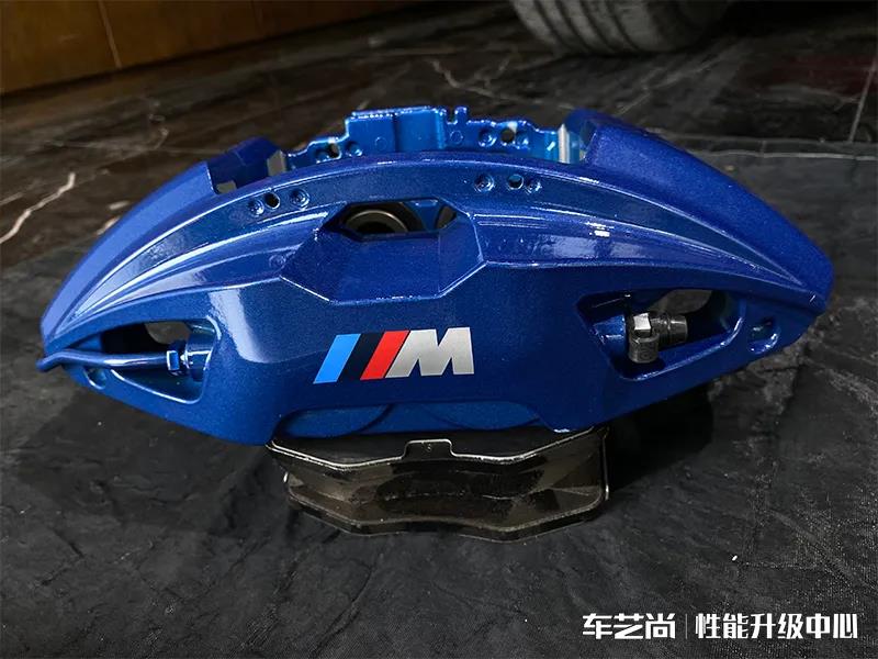 宝马X3升级原厂刹车卡钳5