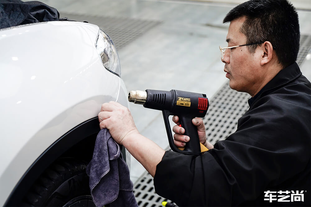 宝马iX3装贴威固隐形车衣全车装贴，流程展示（12）